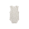 Organic cotton ingletsuit, white with green fern leaf pattern against a white background