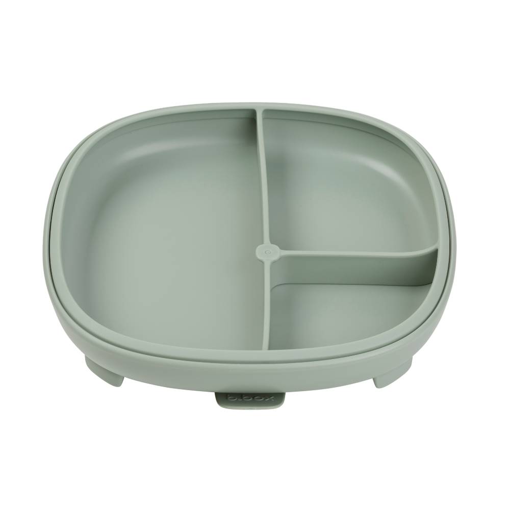 Green b.box divided suction plate on a white background