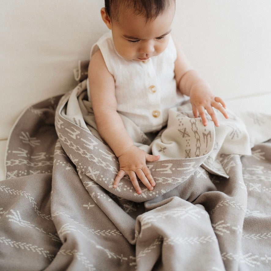 Alofa Pepe Blanket - Pebble