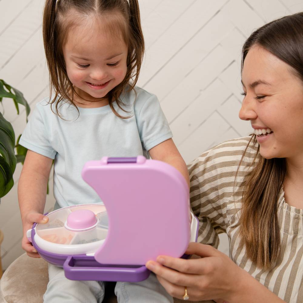 2-in-1 Lunchbox with Removeable Snack Spinner - Grape Purple