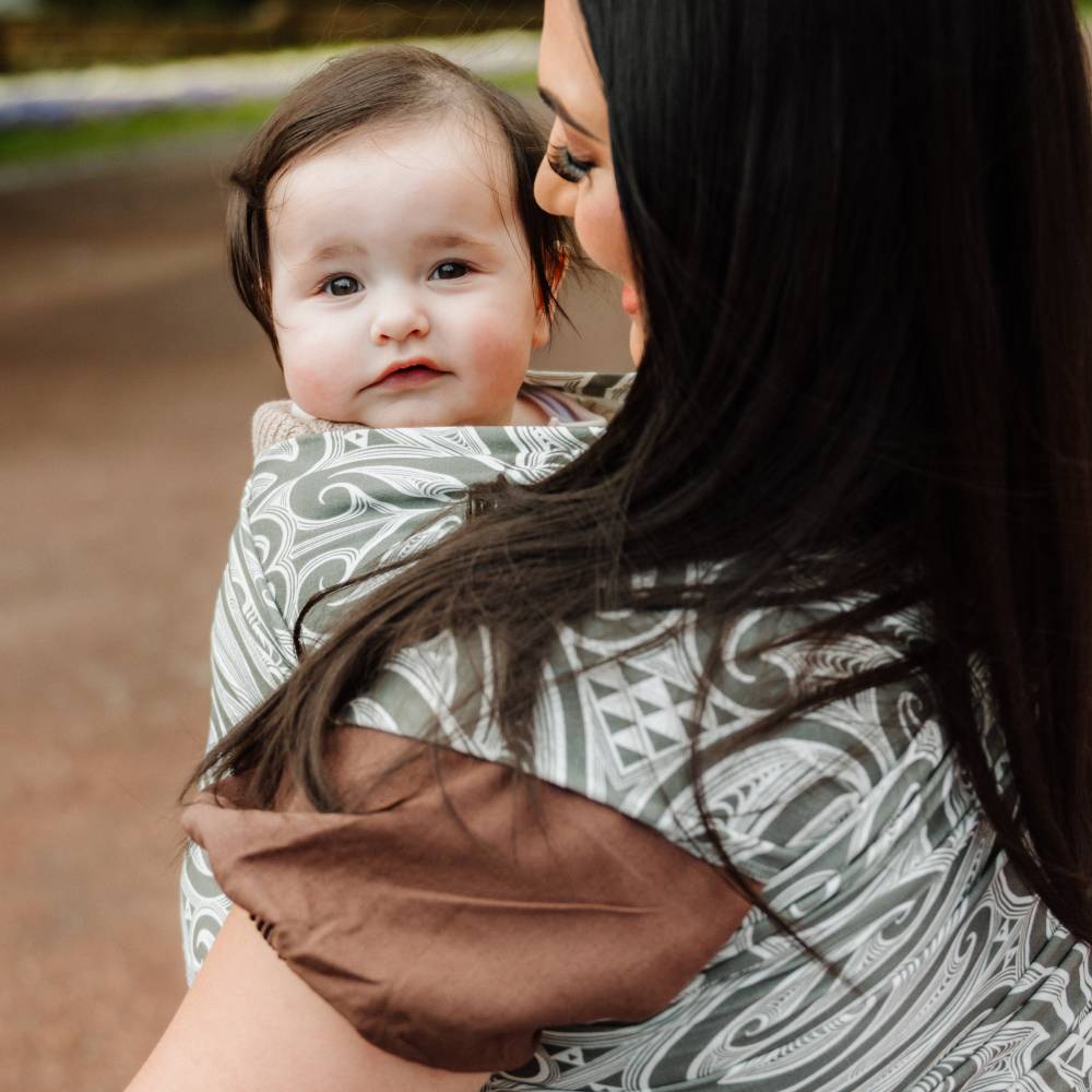 Okooko Pepi Wrap Carrier - Hina (Grey/White)