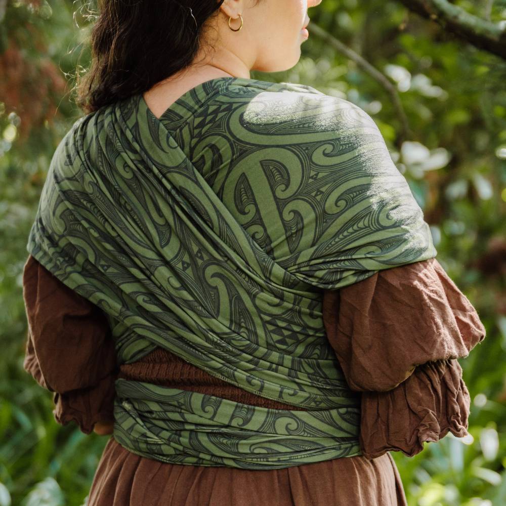 Okooko Pepi Wrap Carrier - Pounamu (Green/Black)