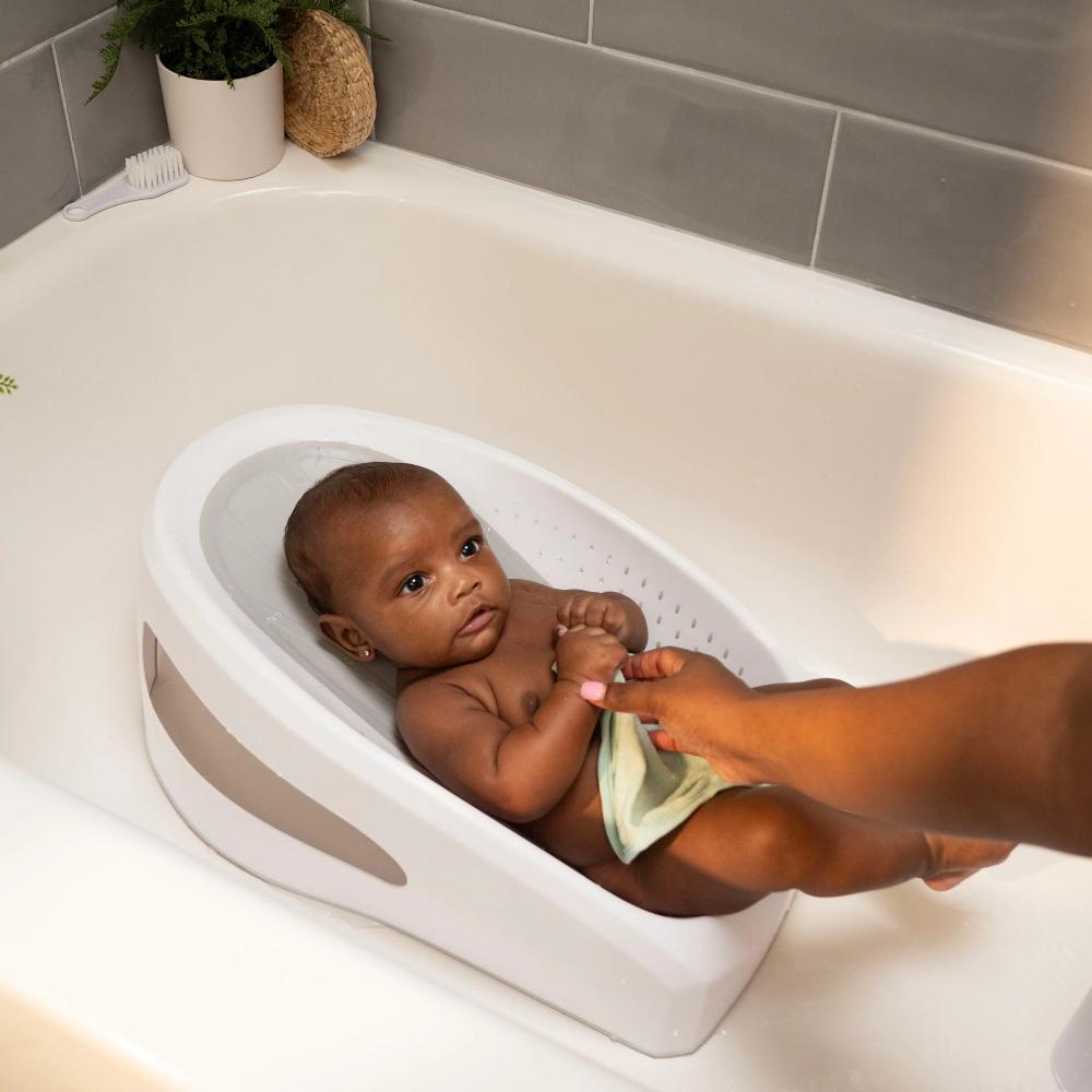 Easy Rinse Bather Seat - White/Grey