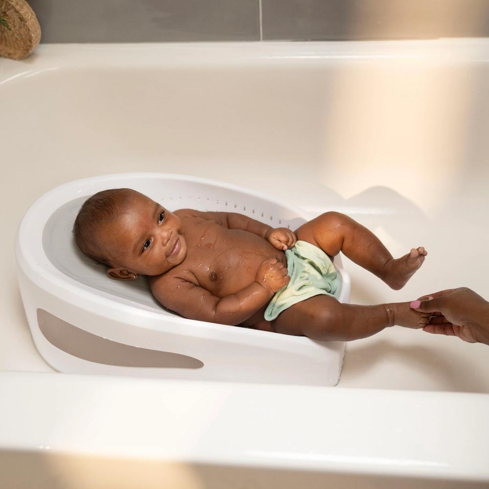 Easy Rinse Bather Seat - White/Grey