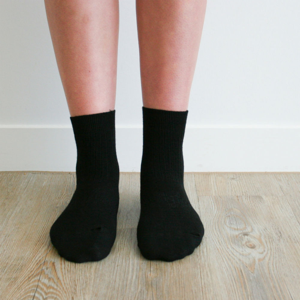 Womens Crew Merino Socks - Rib - Black
