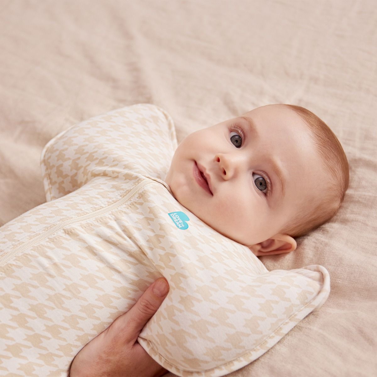 1.0 tog Swaddle Up Original - Houndstooth