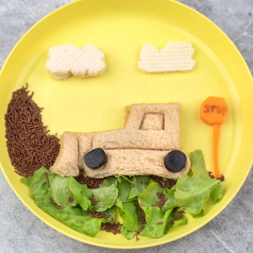 Sandwich Cutters - Construction