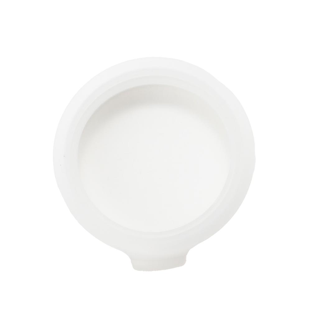 Slilicone lid insert on a white background