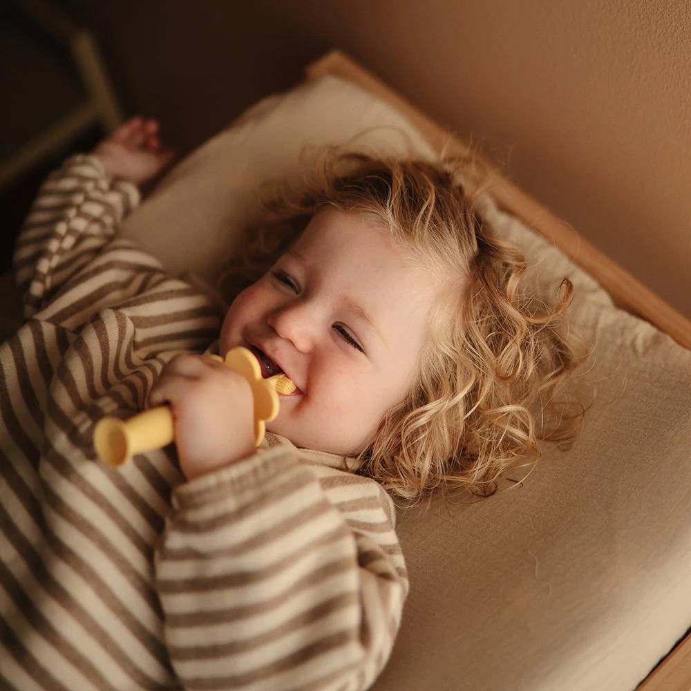 Silicone Flower Training Toothbrush - Pale Daffodil