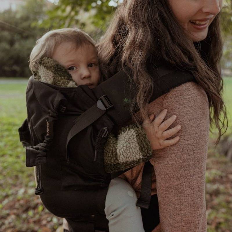 Switch Buckle Carrier - Raven
