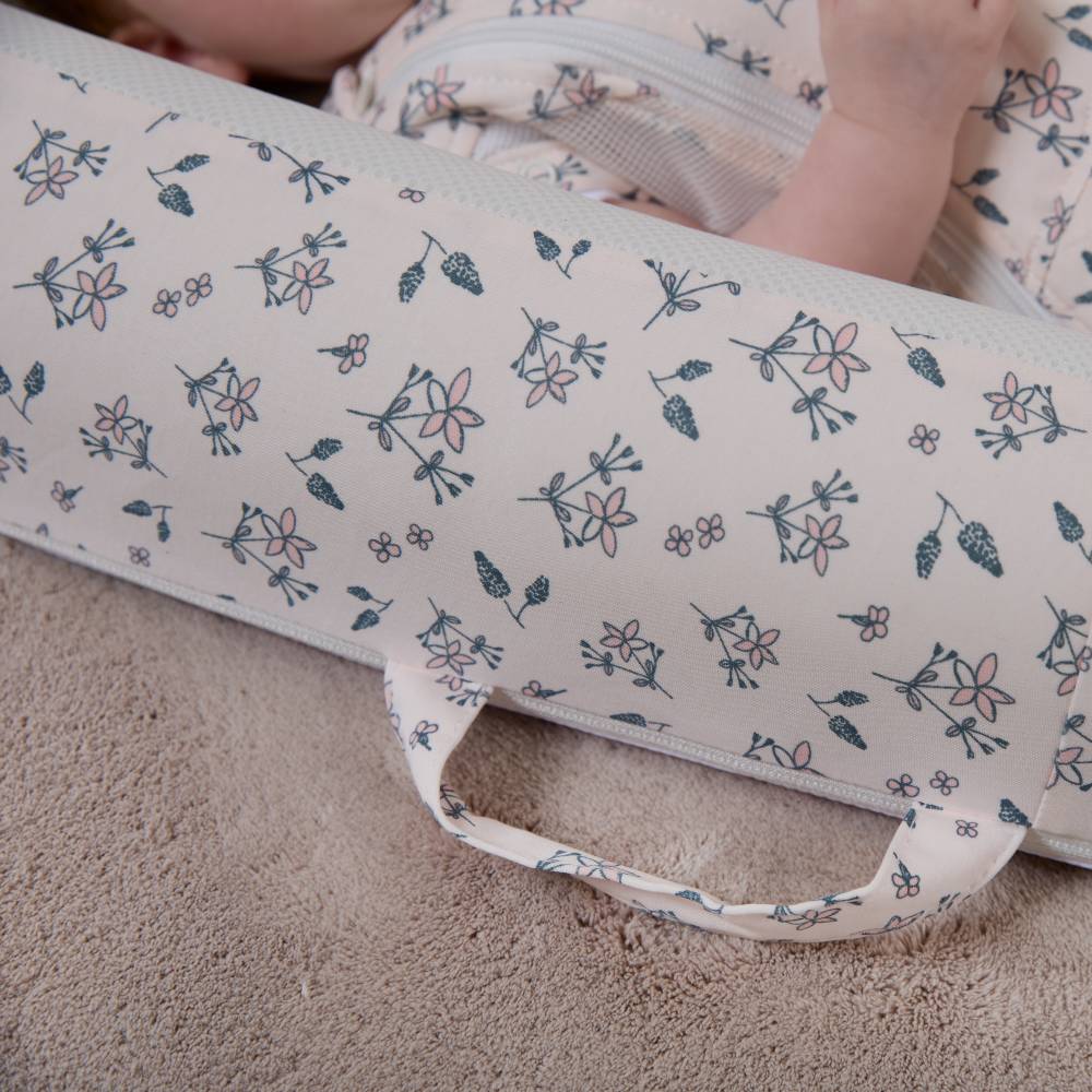 Sleep Tight Baby Bed - Daisy Dreams