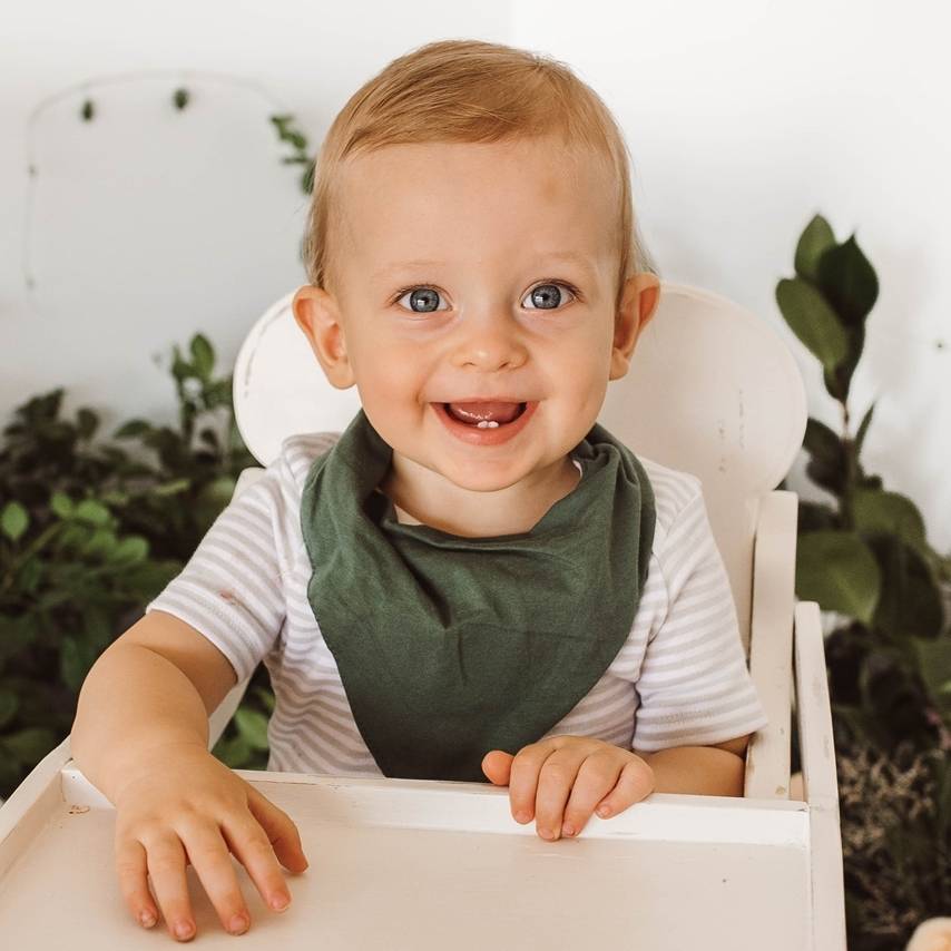 Kids Dribble Bib - Olive
