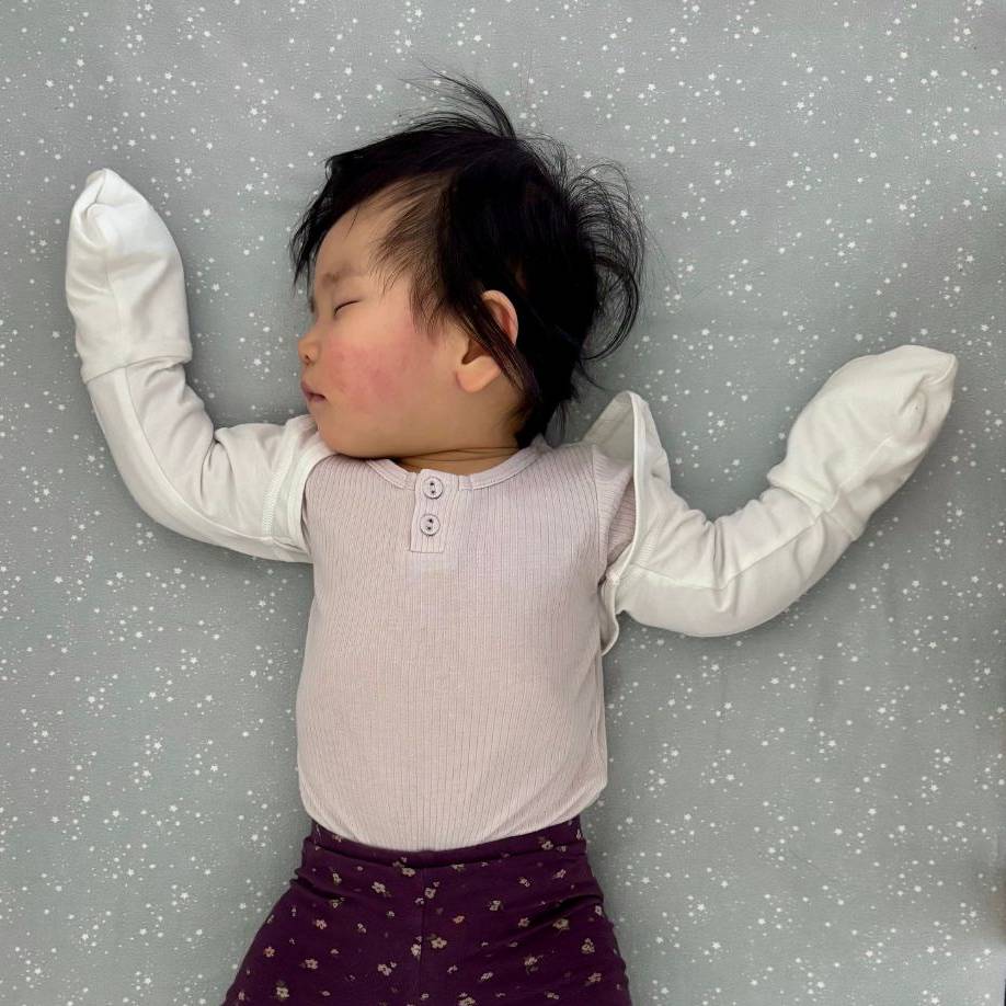 Organic Cotton Stay on Mittens - Natural