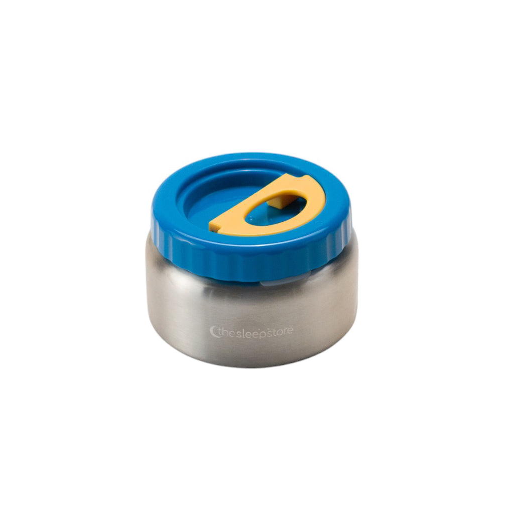 Insulated food jar with blue screw lid on a white background