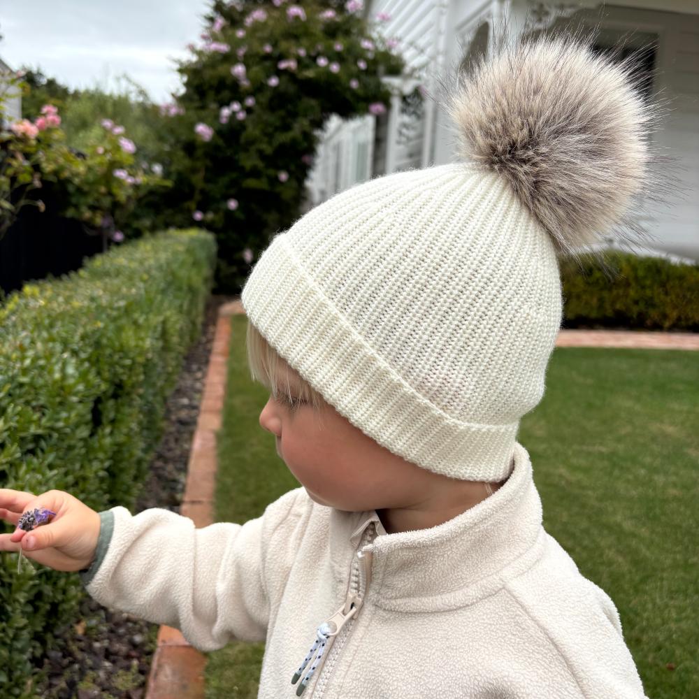 Merino Knit Pompom Beanie - Natural