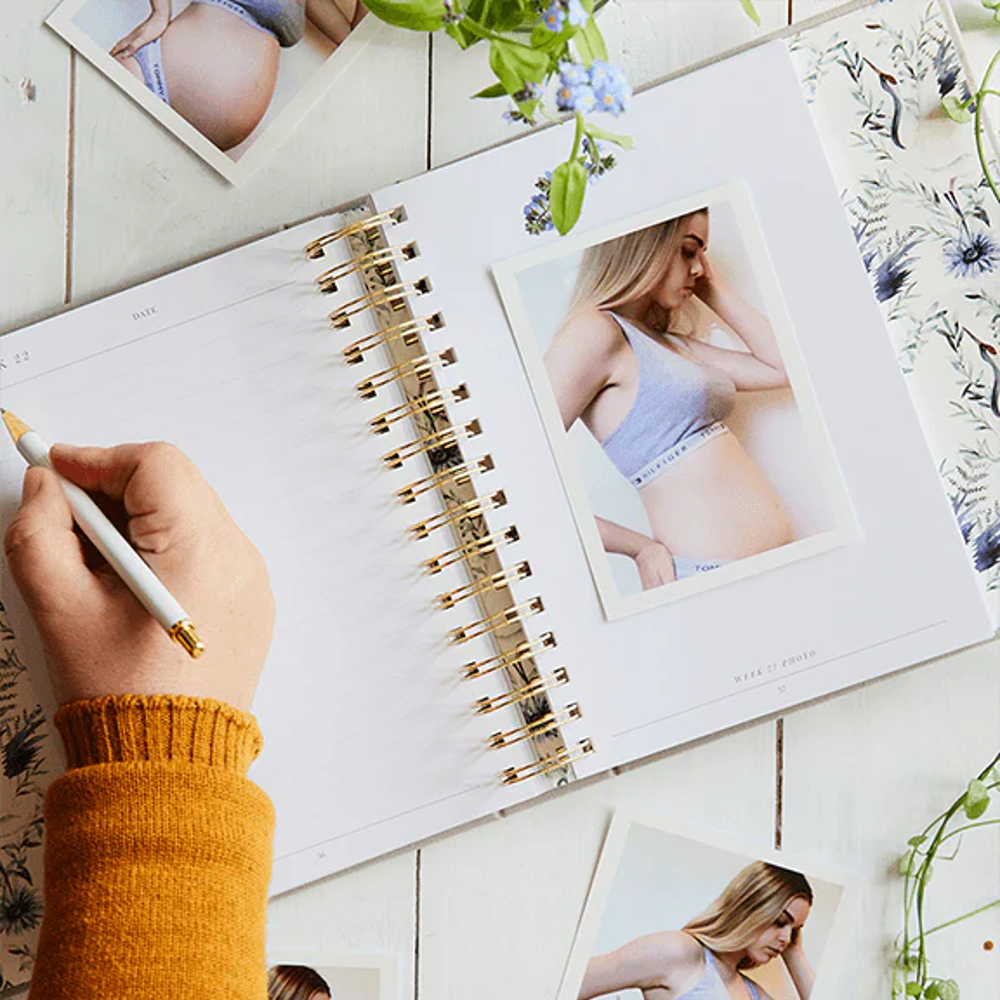 Bump - My Pregnancy Journal - Light Grey