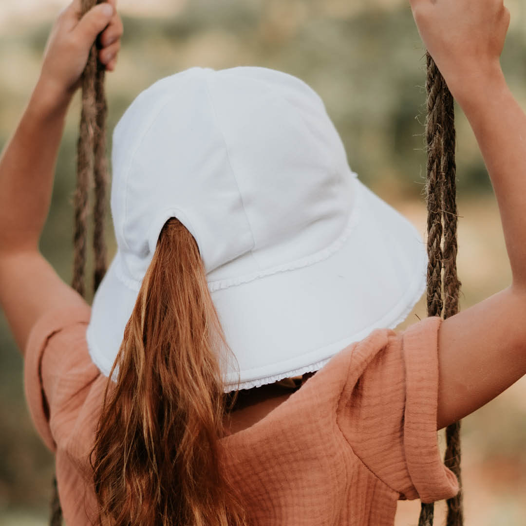 Ruffle Ponytail Bucket Sun Hat - White